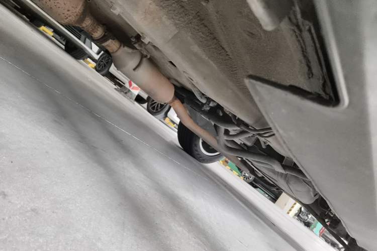 Used Haval H2 2015 1.5T Automatic Two-Wheel Drive Elite Edition Chassis Front Left