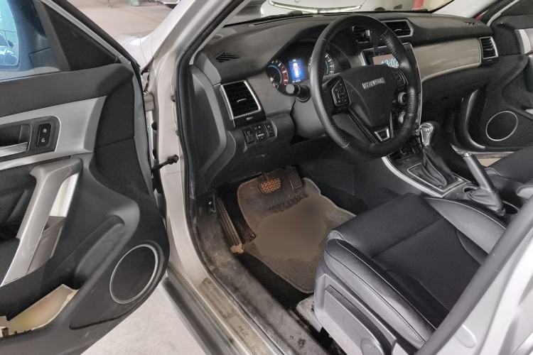 Used Haval H2 2015 1.5T Automatic Two-Wheel Drive Elite Edition Driver Seat