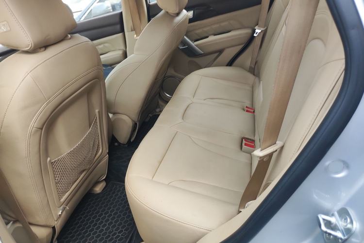 Used Haval H2 2015 1.5T Automatic Two-Wheel Drive Prestige Edition Left Rear Seat