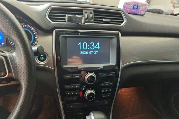 Used Haval H2 2015 1.5T Automatic Two-Wheel Drive Elite Edition Audio And AC Panel