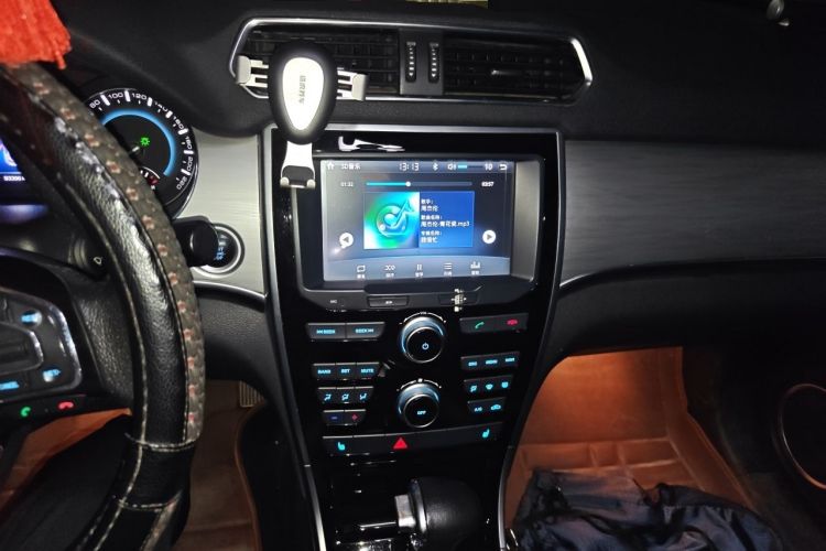 Used Haval H2 2015 1.5T Automatic Two-Wheel Drive Elite Edition Audio And AC Panel