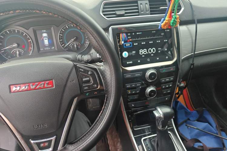 Used Haval H2 2015 1.5T Automatic Two-Wheel Drive Elite Edition Audio And AC Panel