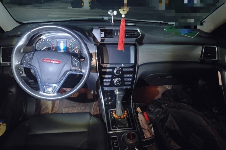 Used Haval H2 2015 1.5T Automatic Two-Wheel Drive Prestige Edition Center Console