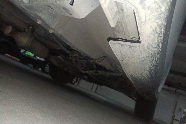 Used Haval H2 2015 1.5T Automatic Two-Wheel Drive Elite Edition Chassis Front Left