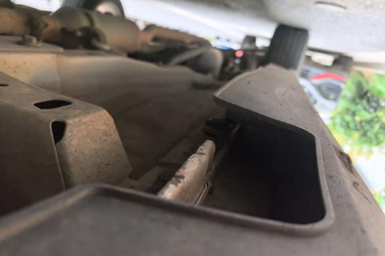 Used Haval H2 2015 1.5T Automatic Two-Wheel Drive Elite Edition Chassis Front Right