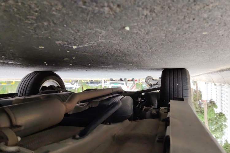 Used Haval H2 2015 1.5T Automatic Two-Wheel Drive Prestige Edition Chassis Front Right