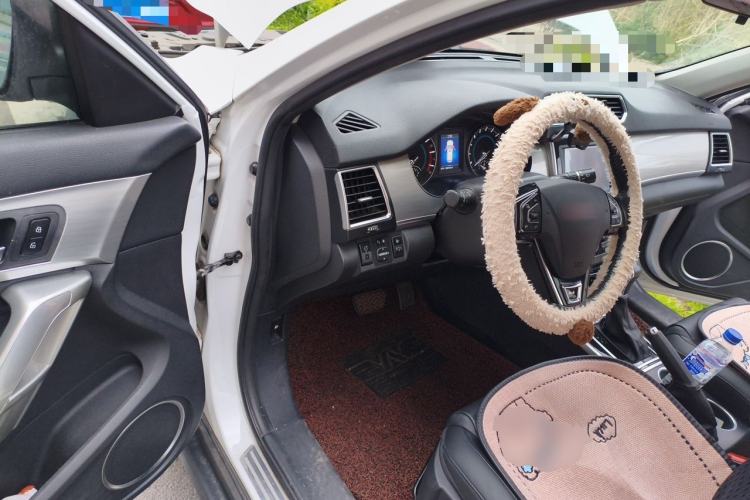 Used Haval H2 2015 1.5T Automatic Two-Wheel Drive Elite Edition Driver Seat