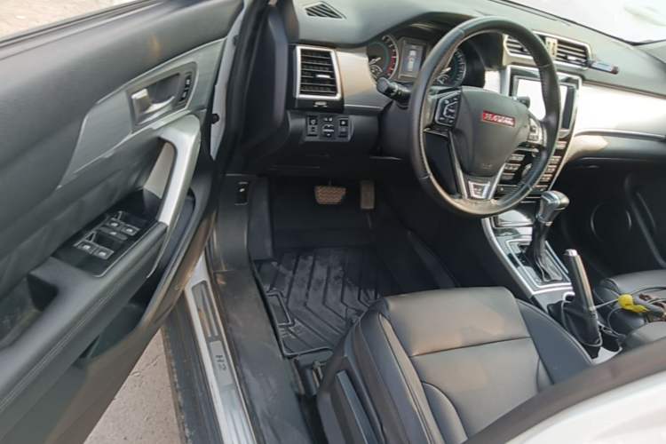 Used Haval H2 2015 1.5T Automatic Two-Wheel Drive Elite Edition Driver Seat