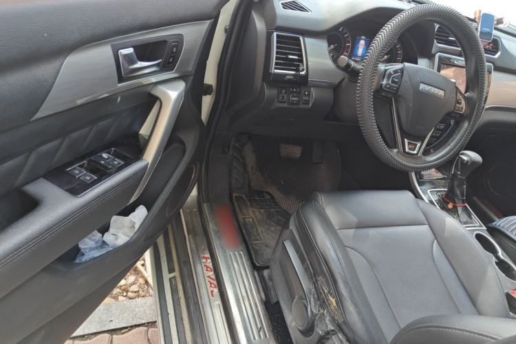 Used Haval H2 2015 1.5T Automatic Two-Wheel Drive Prestige Edition Driver Seat