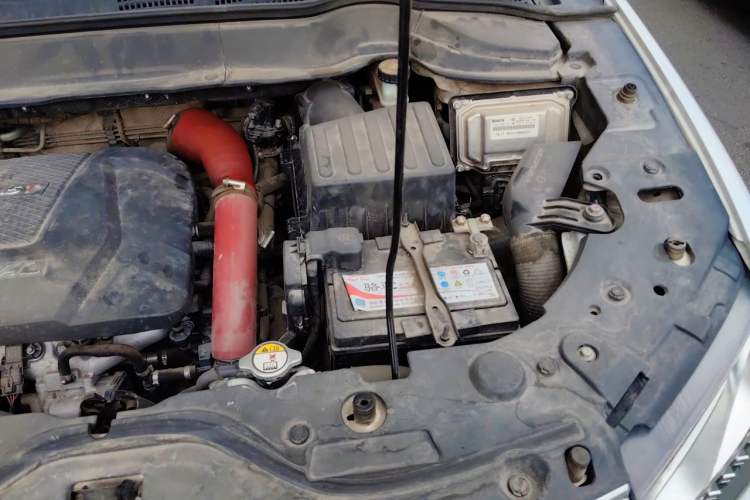 Used Haval H2 2015 1.5T Automatic Two-Wheel Drive Prestige Edition Engine Bay Left