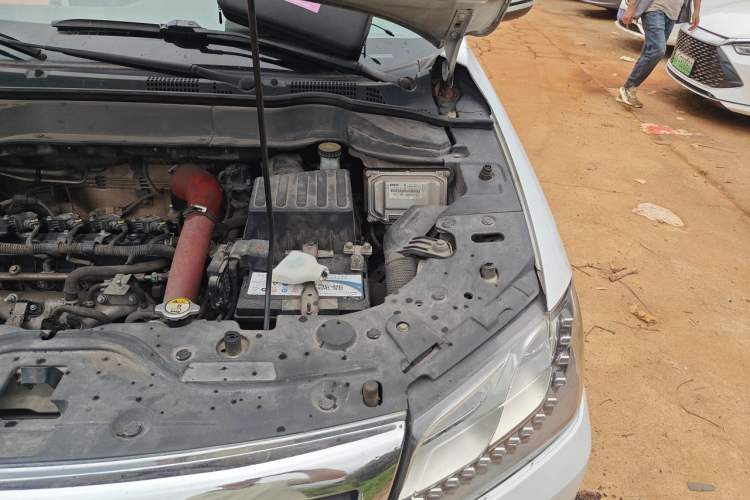 Used Haval H2 2015 1.5T Automatic Two-Wheel Drive Elite Edition Engine Bay Left