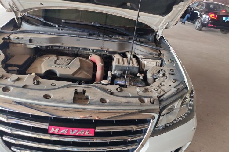 Used Haval H2 2015 1.5T Automatic Two-Wheel Drive Elite Edition Engine Bay Left