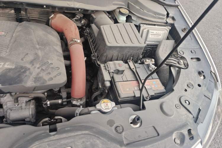 Used Haval H2 2015 1.5T Automatic Two-Wheel Drive Elite Edition Engine Bay Left
