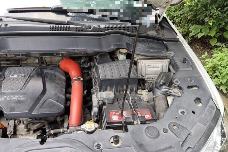 Used Haval H2 2015 1.5T Automatic Two-Wheel Drive Elite Edition Engine Bay Left