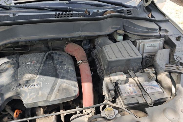 Used Haval H2 2015 1.5T Automatic Two-Wheel Drive Elite Edition Engine Bay Left
