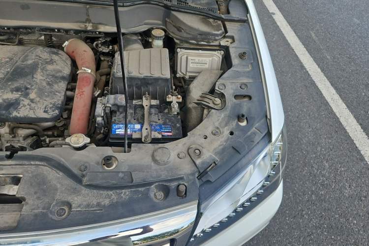 Used Haval H2 2015 1.5T Automatic Two-Wheel Drive Elite Edition Engine Bay Left
