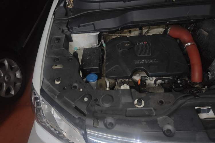 Used Haval H2 2015 1.5T Automatic Two-Wheel Drive Prestige Edition Engine Bay Right