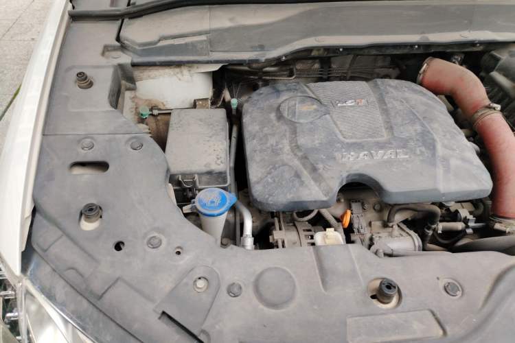 Used Haval H2 2015 1.5T Automatic Two-Wheel Drive Elite Edition Engine Bay Right
