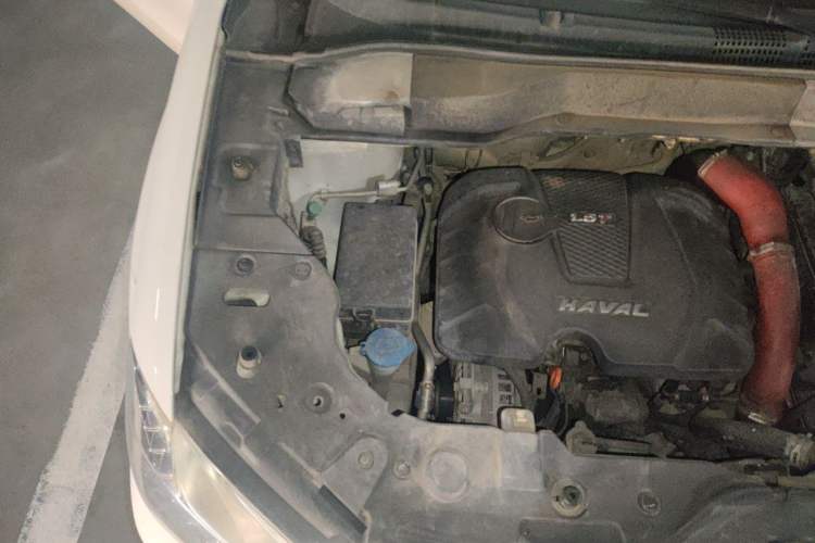 Used Haval H2 2015 1.5T Automatic Two-Wheel Drive Elite Edition Engine Bay Right