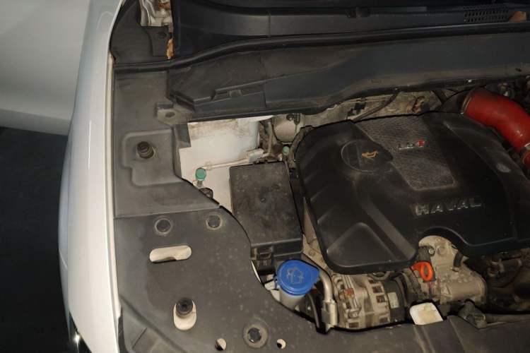 Used Haval H2 2015 1.5T Automatic Two-Wheel Drive Elite Edition Engine Bay Right