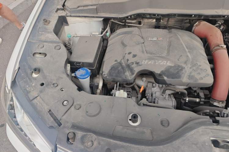 Used Haval H2 2015 1.5T Automatic Two-Wheel Drive Elite Edition Engine Bay Right