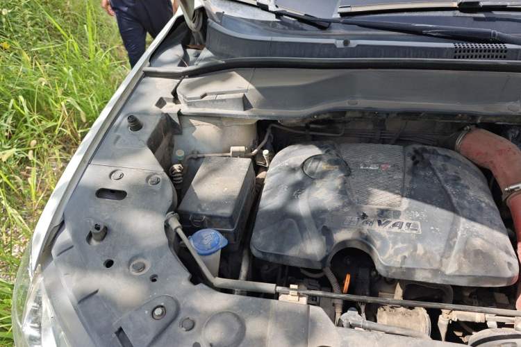 Used Haval H2 2015 1.5T Automatic Two-Wheel Drive Elite Edition Engine Bay Right