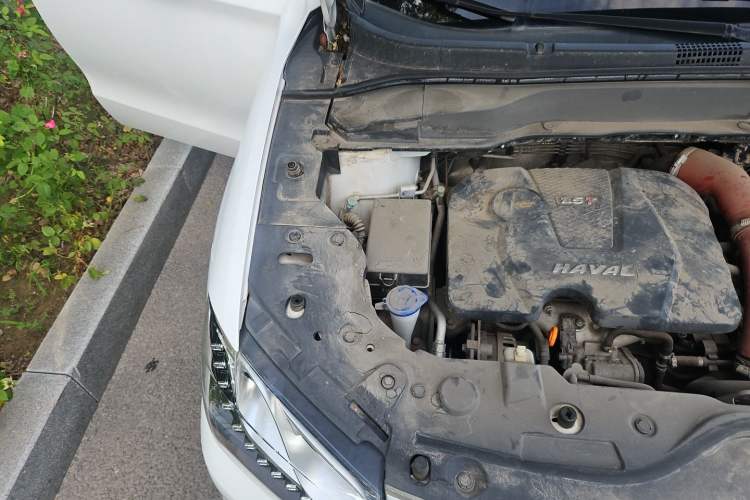Used Haval H2 2015 1.5T Automatic Two-Wheel Drive Elite Edition Engine Bay Right
