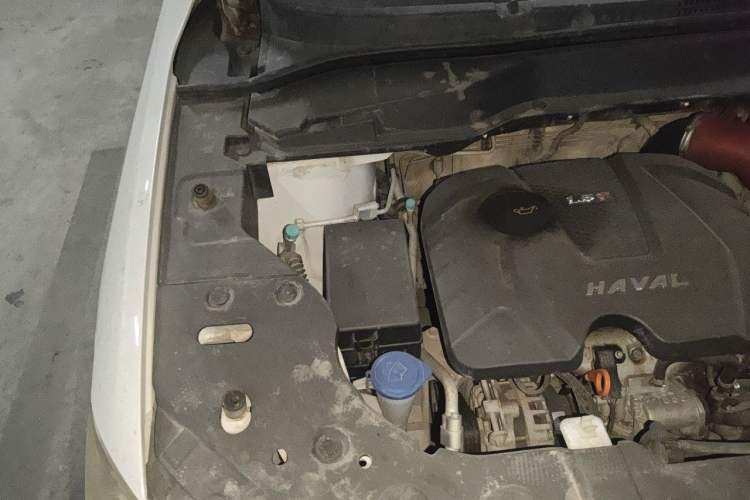Used Haval H2 2015 1.5T Automatic Two-Wheel Drive Elite Edition Engine Bay Right