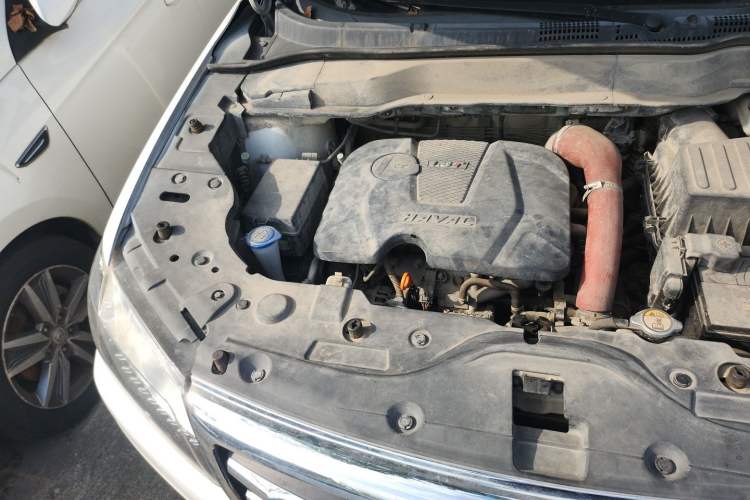 Used Haval H2 2015 1.5T Automatic Two-Wheel Drive Elite Edition Engine Bay Right