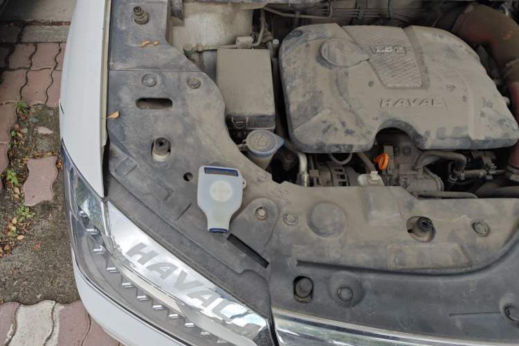 Used Haval H2 2015 1.5T Automatic Two-Wheel Drive Prestige Edition Engine Bay Right