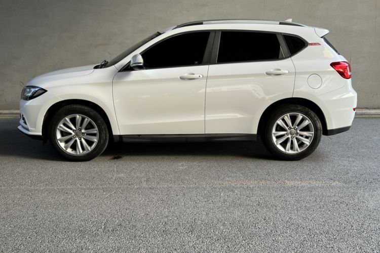 Used Haval H2 2015 1.5T Automatic Two-Wheel Drive Elite Edition Exterior 2
