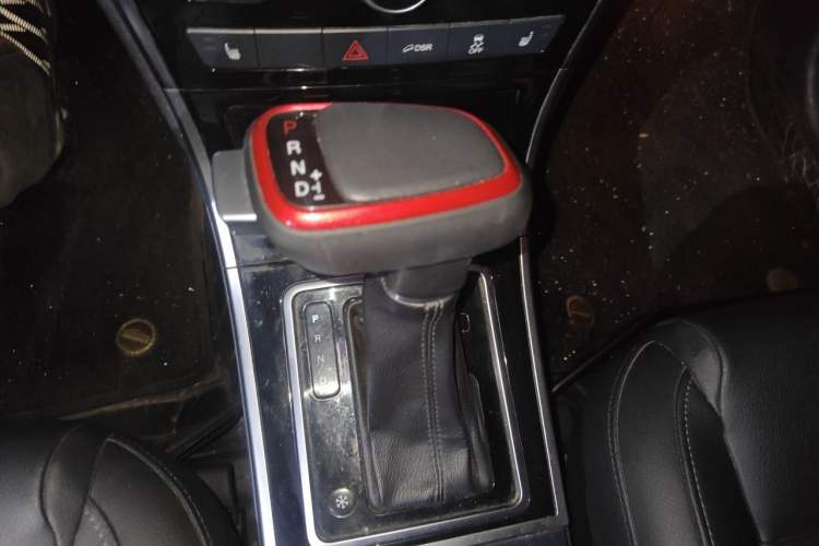Used Haval H2 2015 1.5T Automatic Two-Wheel Drive Prestige Edition Gear Lever