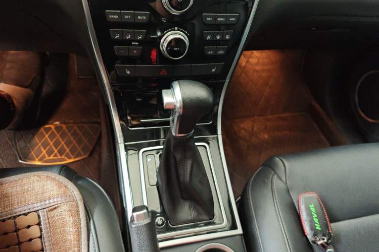 Used Haval H2 2015 1.5T Automatic Two-Wheel Drive Elite Edition Gear Lever