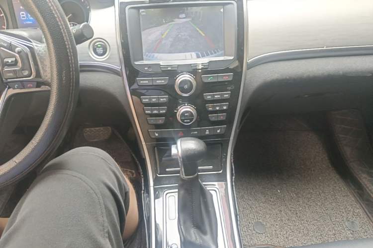 Used Haval H2 2015 1.5T Automatic Two-Wheel Drive Prestige Edition Gear Lever
