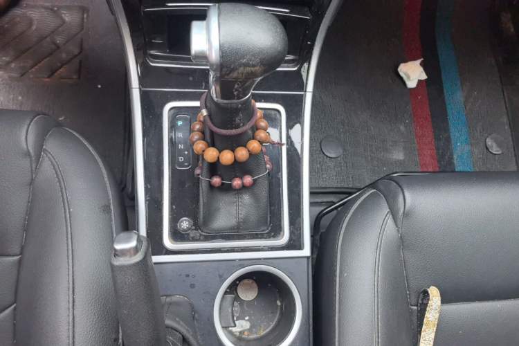 Used Haval H2 2015 1.5T Automatic Two-Wheel Drive Elite Edition Gear Lever