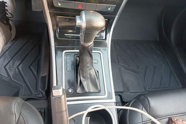 Used Haval H2 2015 1.5T Automatic Two-Wheel Drive Elite Edition Gear Lever