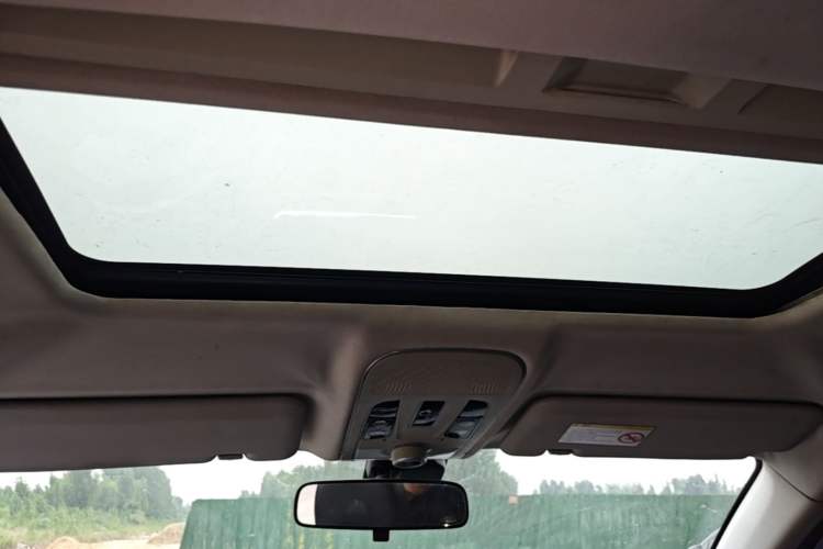 Used Haval H2 2015 1.5T Automatic Two-Wheel Drive Elite Edition Headliner