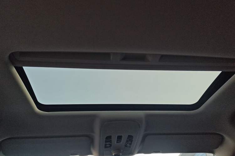 Used Haval H2 2015 1.5T Automatic Two-Wheel Drive Elite Edition Headliner
