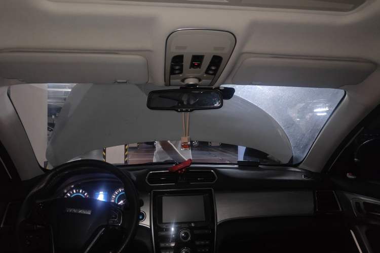 Used Haval H2 2015 1.5T Automatic Two-Wheel Drive Prestige Edition Headliner