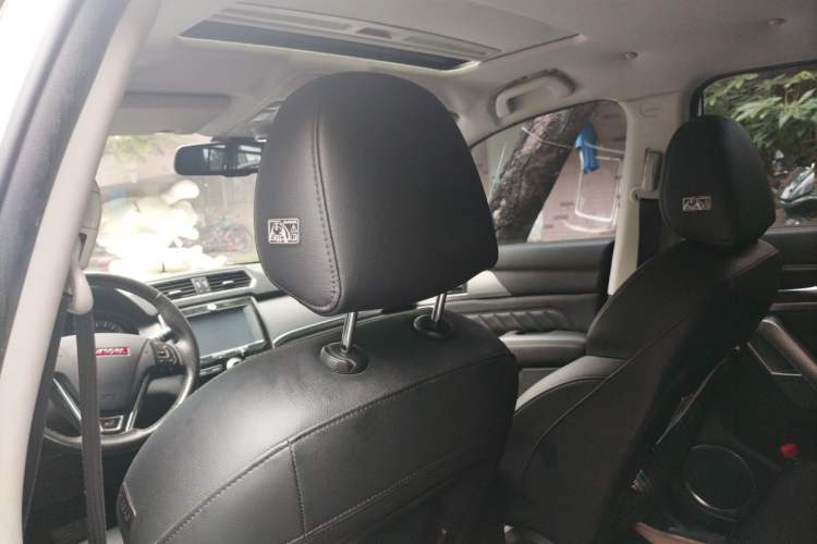 Used Haval H2 2015 1.5T Automatic Two-Wheel Drive Prestige Edition Headliner