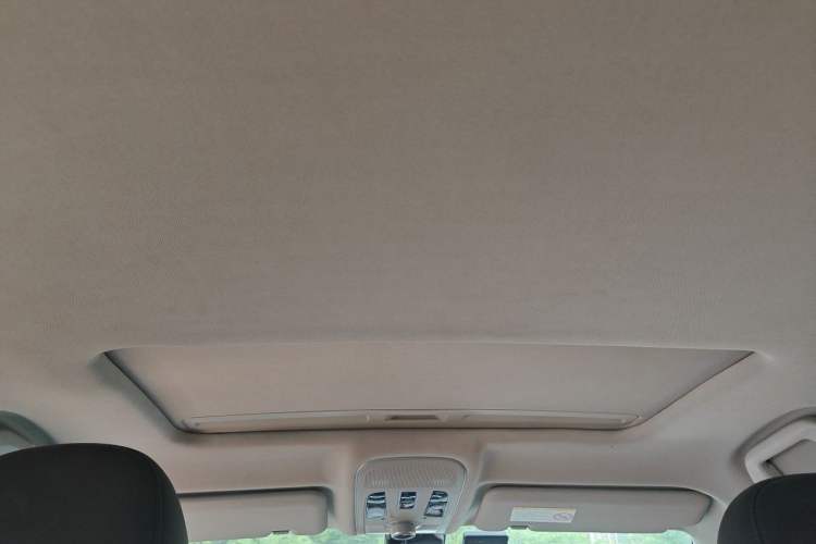 Used Haval H2 2015 1.5T Automatic Two-Wheel Drive Elite Edition Headliner