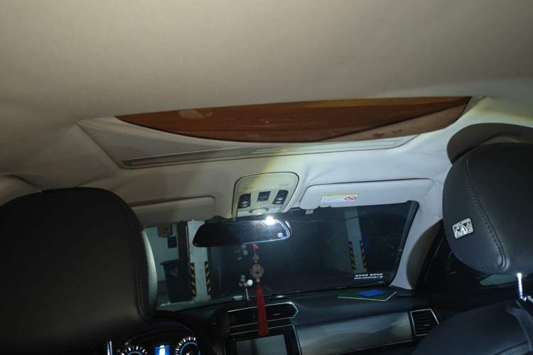 Used Haval H2 2015 1.5T Automatic Two-Wheel Drive Prestige Edition Headliner