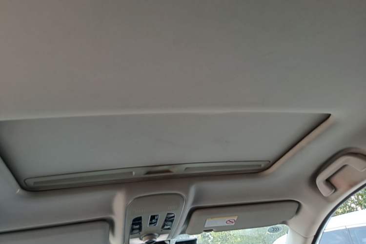 Used Haval H2 2015 1.5T Automatic Two-Wheel Drive Elite Edition Headliner