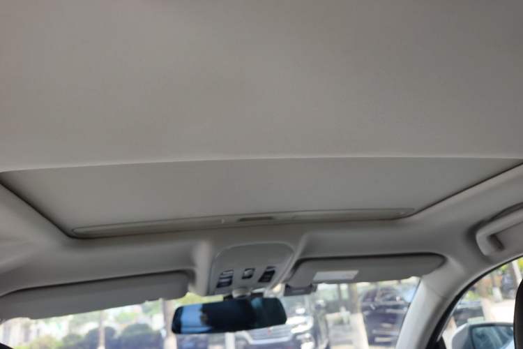 Used Haval H2 2015 1.5T Automatic Two-Wheel Drive Elite Edition Headliner