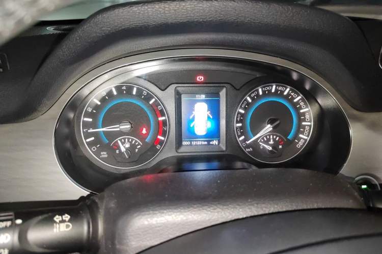 Used Haval H2 2015 1.5T Automatic Two-Wheel Drive Elite Edition Instrument Cluster