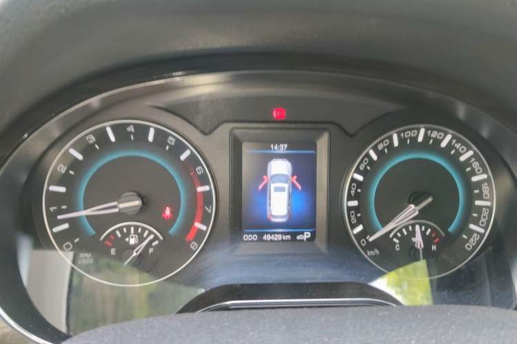 Used Haval H2 2015 1.5T Automatic Two-Wheel Drive Prestige Edition Instrument Cluster