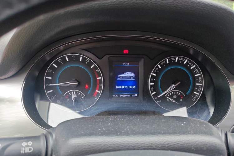 Used Haval H2 2015 1.5T Automatic Two-Wheel Drive Elite Edition Instrument Cluster