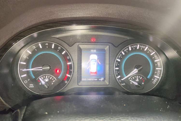 Used Haval H2 2015 1.5T Automatic Two-Wheel Drive Elite Edition Instrument Cluster