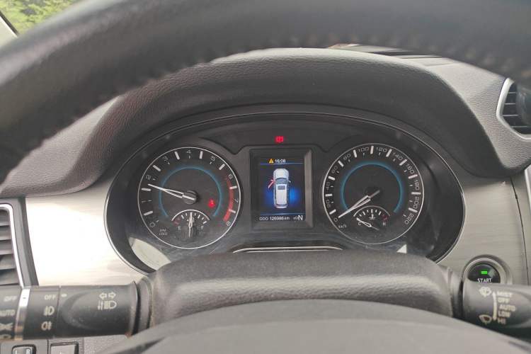 Used Haval H2 2015 1.5T Automatic Two-Wheel Drive Elite Edition Instrument Cluster