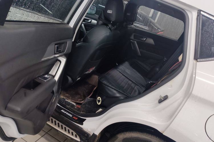 Used Haval H2 2015 1.5T Automatic Two-Wheel Drive Prestige Edition Interior 1
